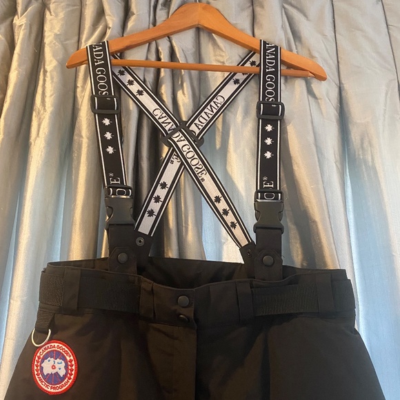 Canada Goose Women’s Snow Cargo Pants, Size Large, Black - Picture 4 of 7